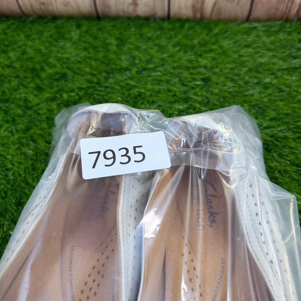 Clarks Collection Loafers Womens Size 9 Off White Perforated Leather Espadrille